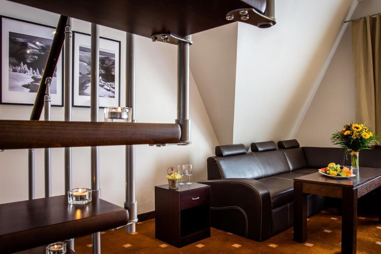 Hotel Nowy Dwor Elizy Blisko Sky Bridge Длуґополе-Здруй Екстер'єр фото