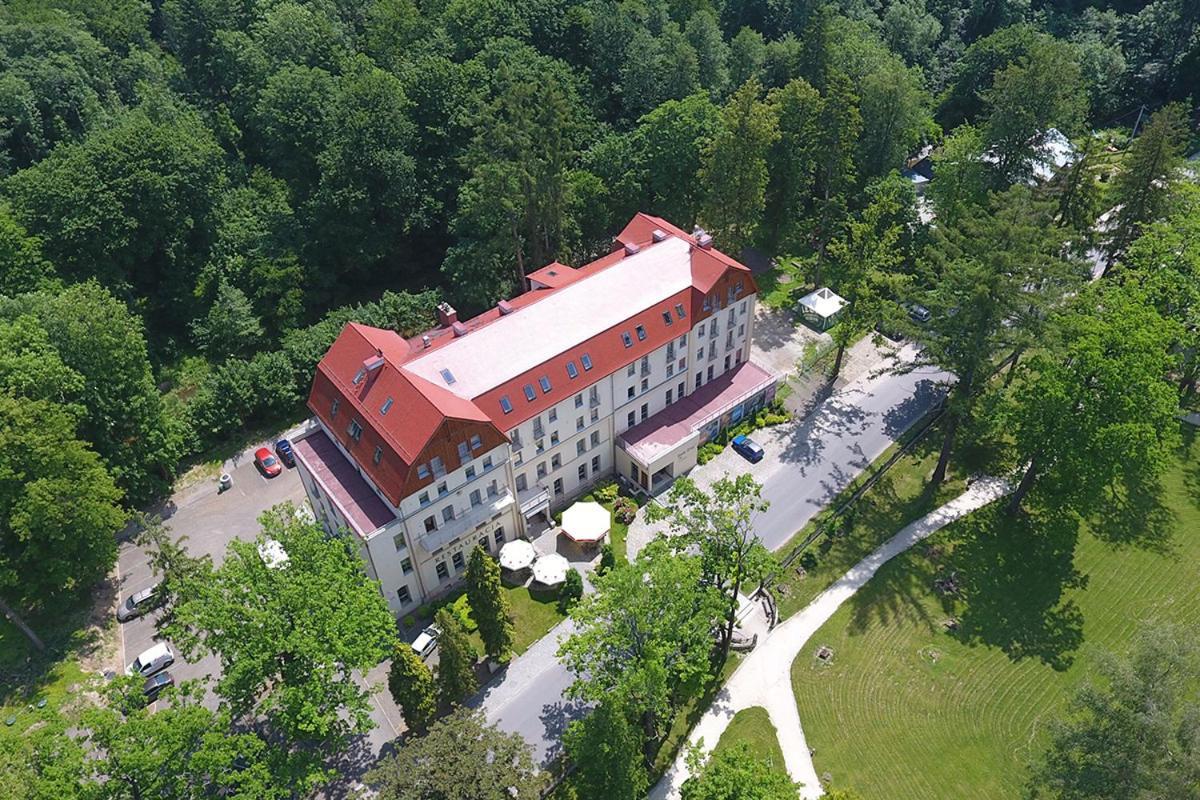 Hotel Nowy Dwor Elizy Blisko Sky Bridge Длуґополе-Здруй Екстер'єр фото